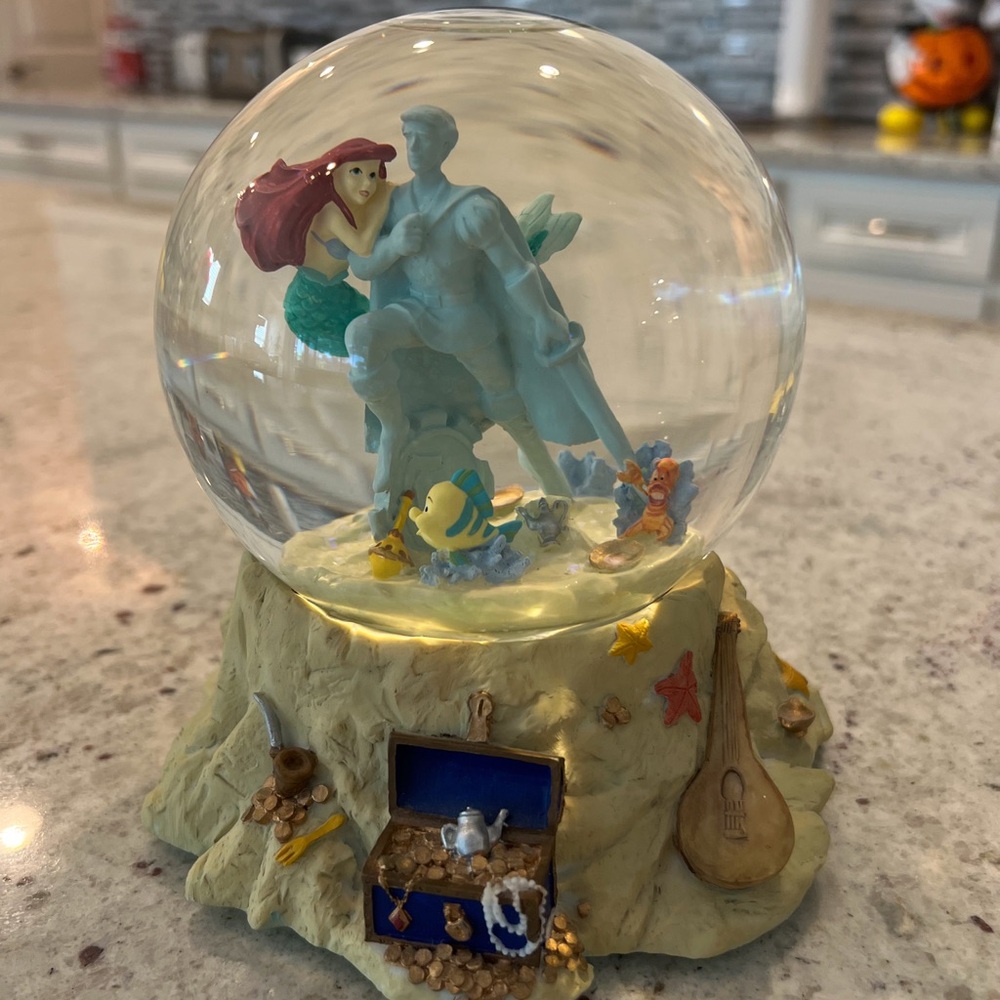 Disney Little Mermaid | Snow Globe 🔴SOLD